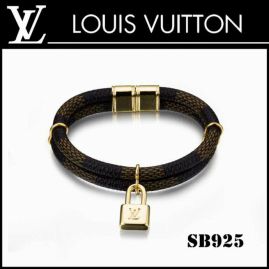 Picture of LV Bracelet _SKULVbracelet10189211145